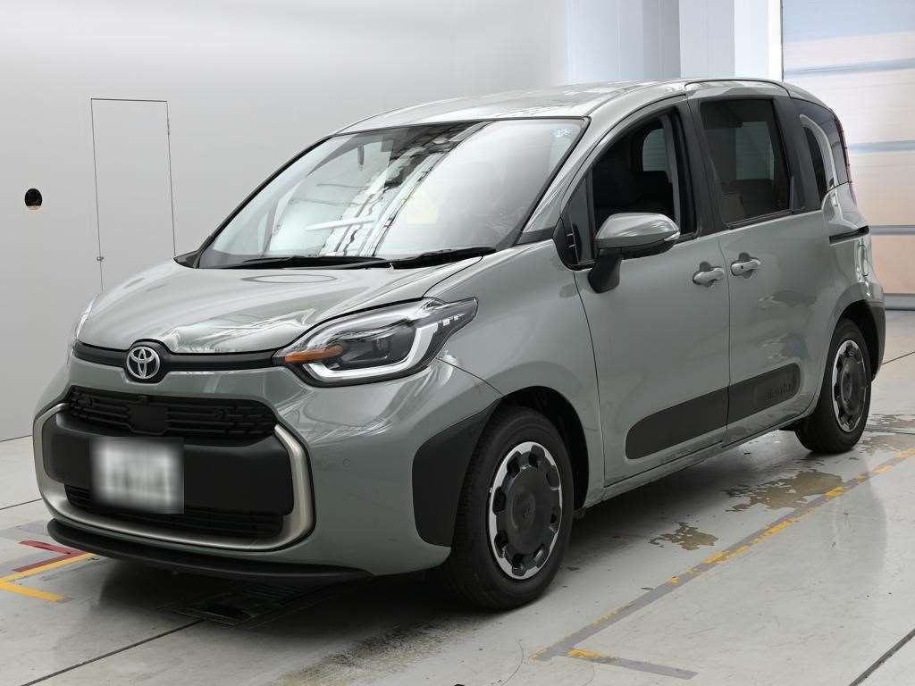 2026 Toyota Sienta Hybrid Z Japan auction vehicle