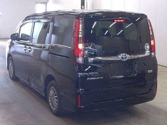 2015 Toyota Esquire HV GI auction photo 2