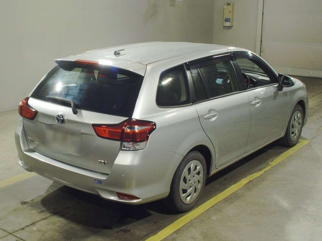 2021 Toyota Corolla Fielder ハイブリッド EX auction photo 2