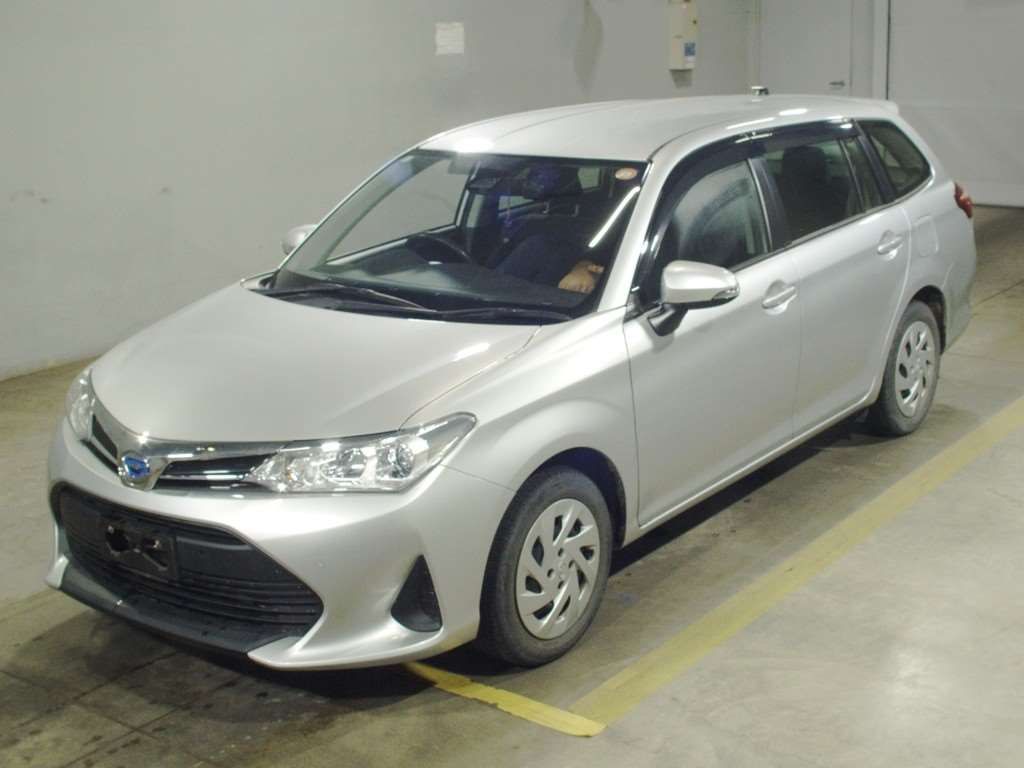 2021 Toyota Corolla Fielder ハイブリッド EX Japan auction vehicle