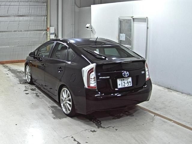 2014 Toyota Prius S auction photo 2