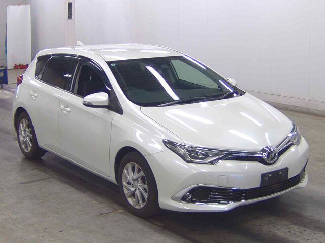 2015 Toyota Auris 150X Sパッケージ Japan auction vehicle
