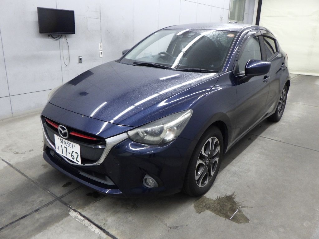 2016 Mazda Demio XDツーリング auction photo 4