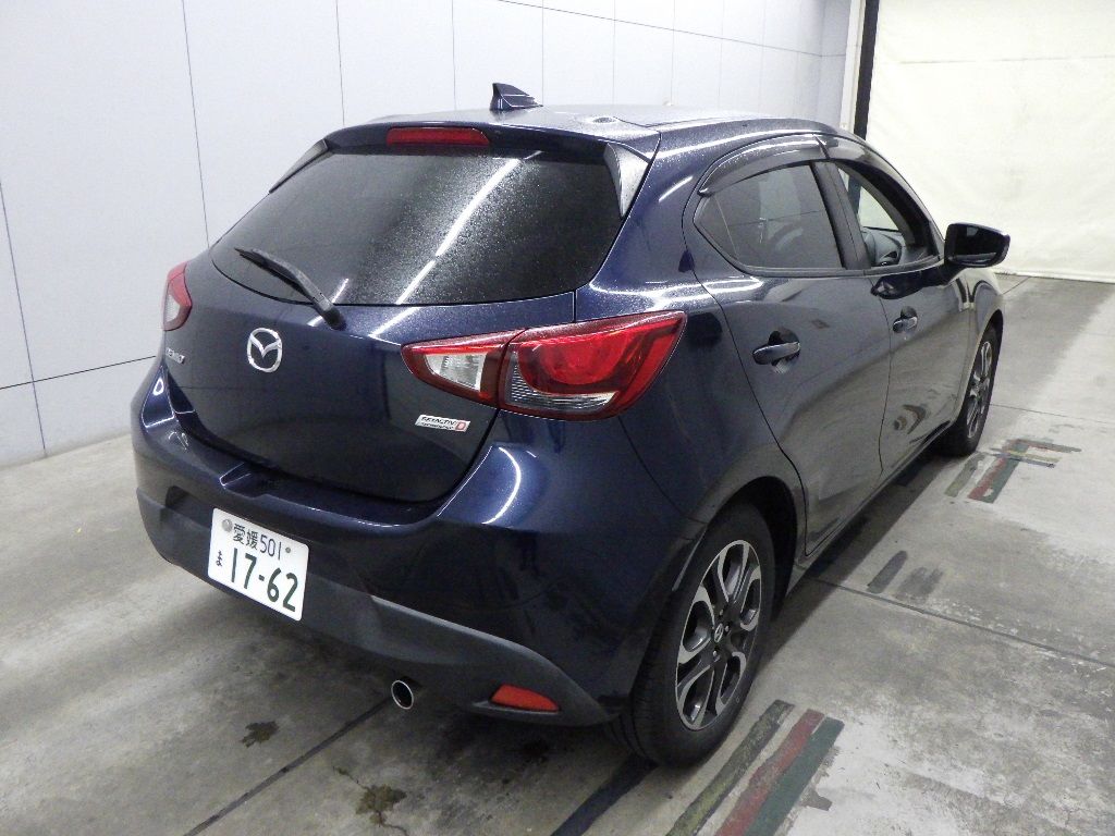 2016 Mazda Demio XDツーリング auction photo 2