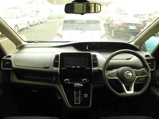 2022 Nissan Serena S auction photo 8