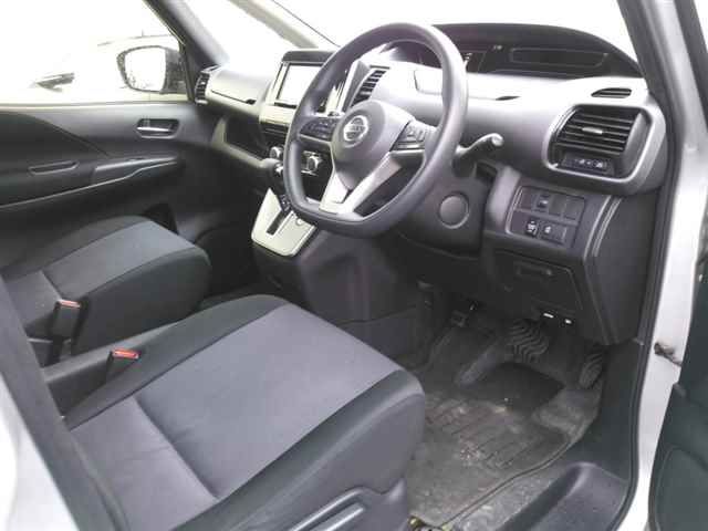 2022 Nissan Serena S auction photo 3