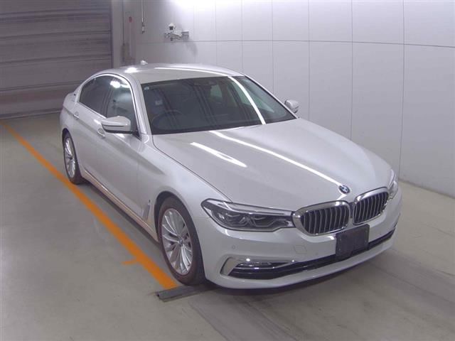 2019 BMW 5 530e Japan auction vehicle