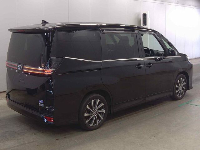 2023 Toyota Voxy Hybrid S-Z auction photo 5