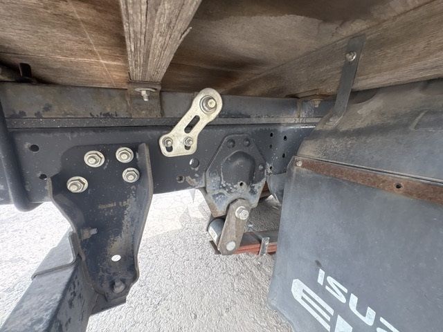 2009 Isuzu Elf ヒラ auction photo 16