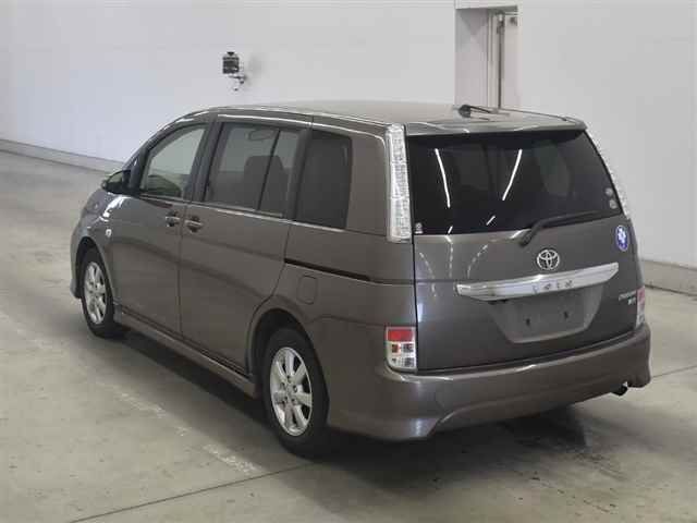 2016 Toyota Isis プラタナ auction photo 2