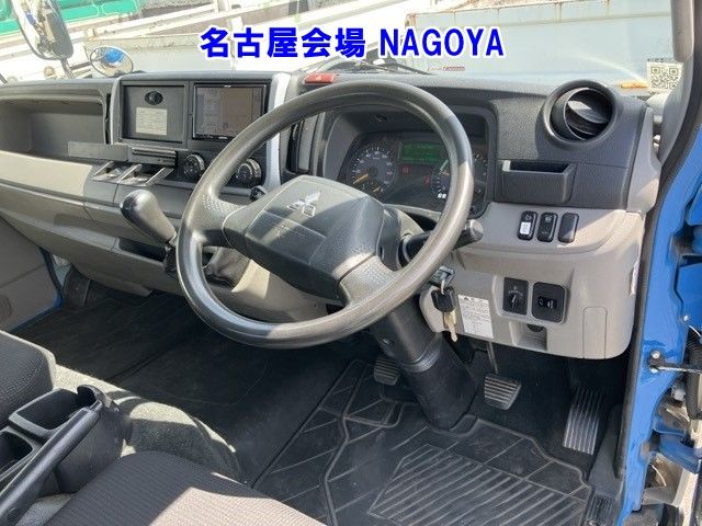 2016 Mitsubishi Fuso Canter Hira auction photo 4