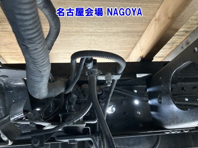 2016 Mitsubishi Fuso Canter Hira auction photo 18