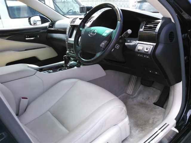 2008 Lexus LS600h Ver. S I Package auction photo 3