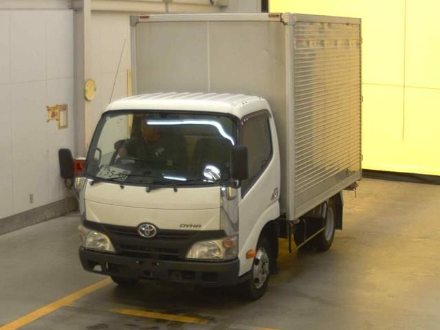 Japan Auction Vehicles 10 2014 Toyota Dyna バン auction photo