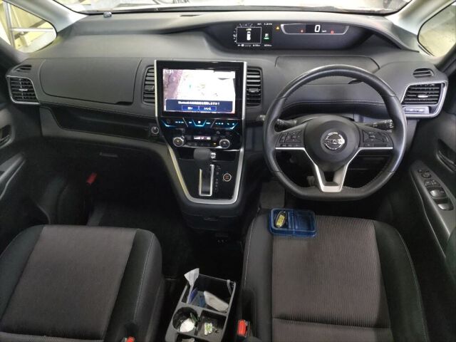 2018 Nissan Serena Highway Star V Select auction photo 3