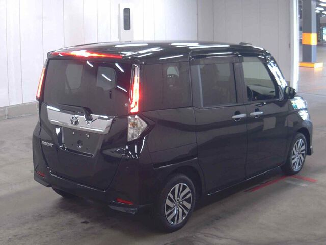2024 Toyota Roomy Custom G auction photo 5
