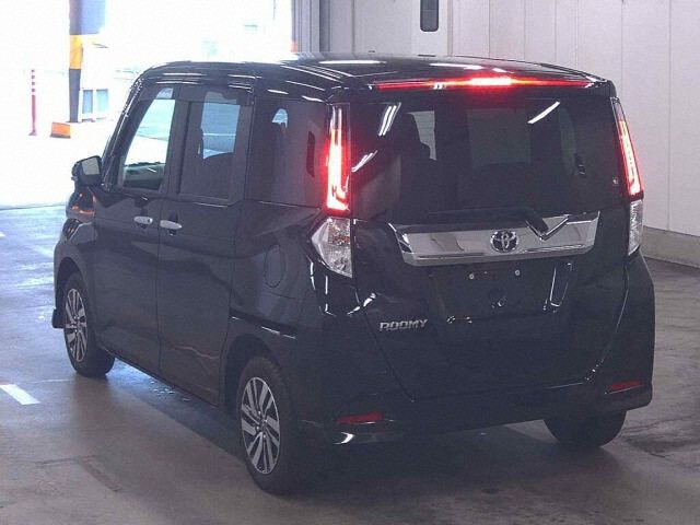 2024 Toyota Roomy Custom G auction photo 2
