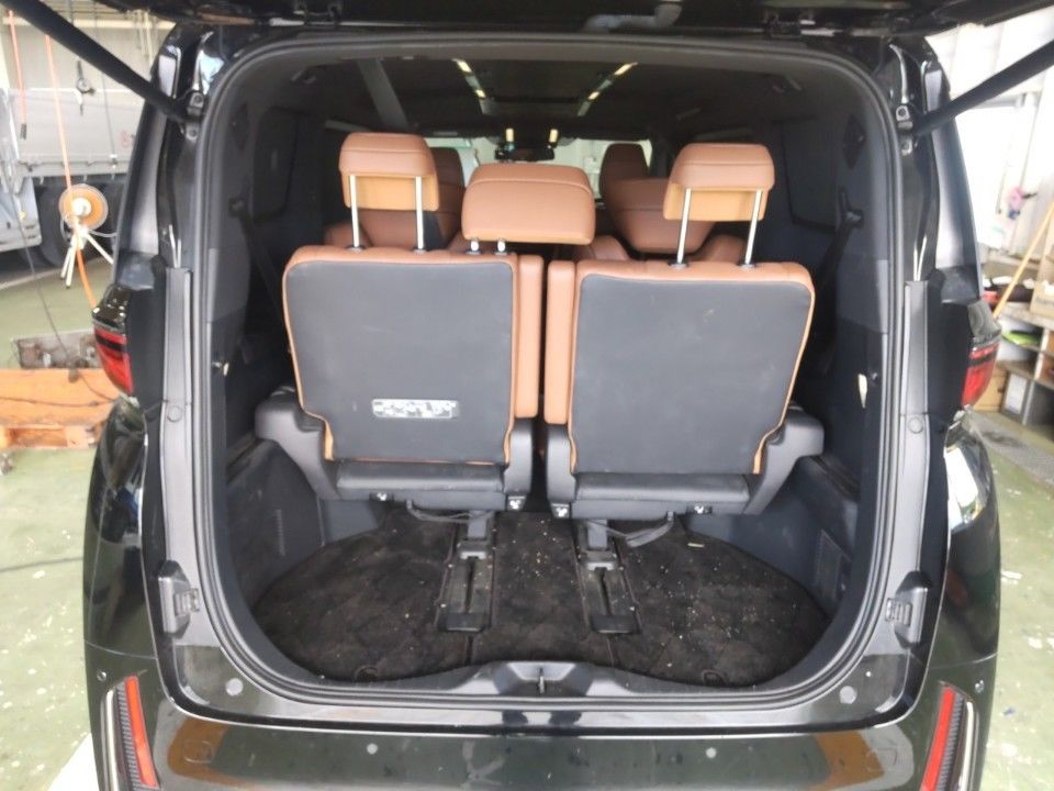 2024 Toyota Vellfire auction photo 8