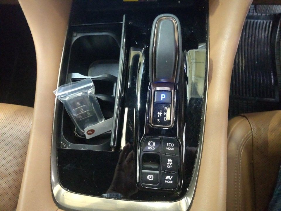 2024 Toyota Vellfire auction photo 12