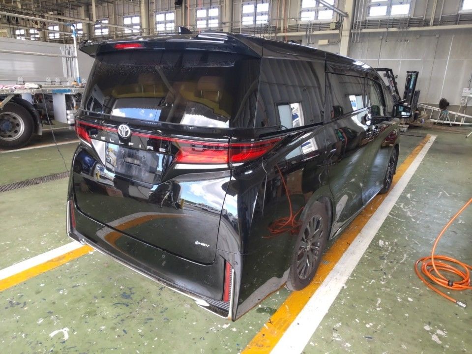 2024 Toyota Vellfire auction photo 2