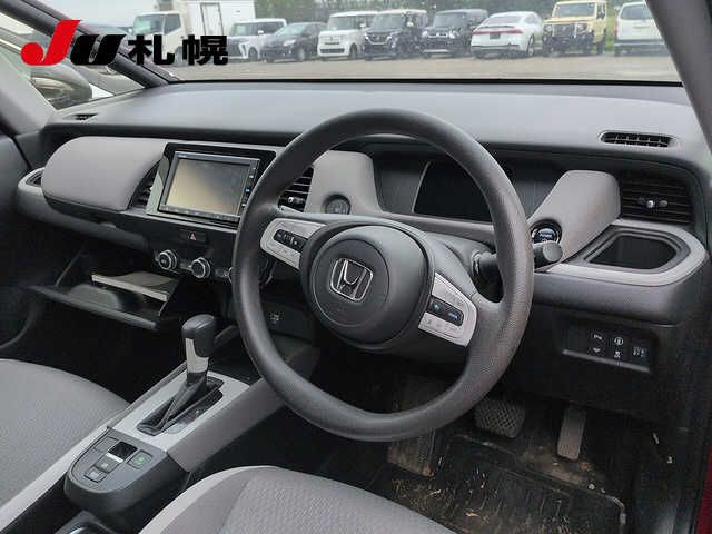 2022 Honda Fit 4WD e:HEVクロスター auction photo 3