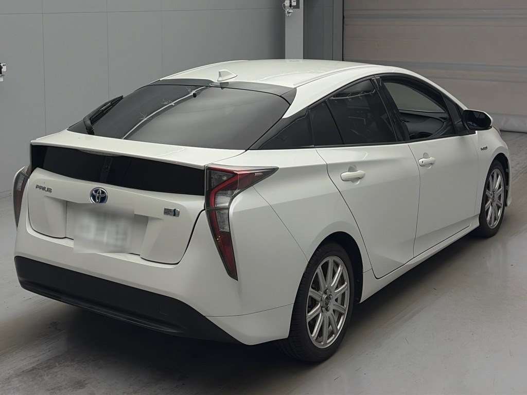 2016 Toyota Prius S auction photo 2
