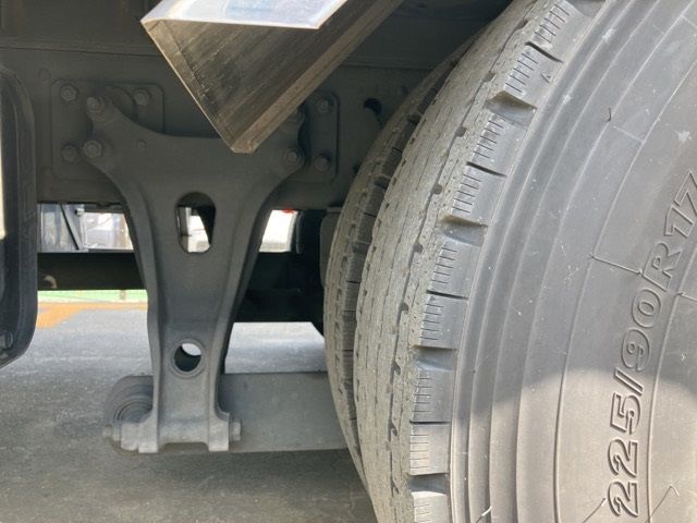 2018 Hino Ranger アルミバン auction photo 9