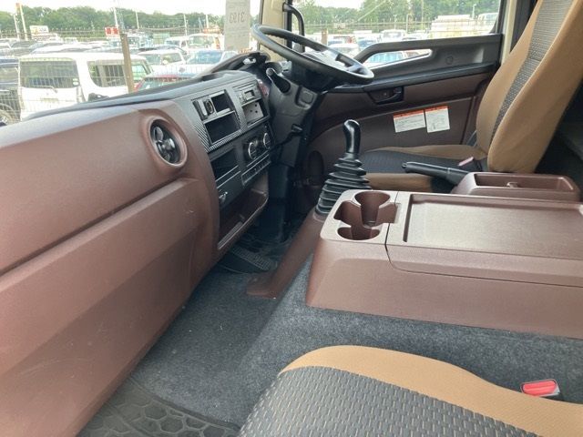 2018 Hino Ranger アルミバン auction photo 5