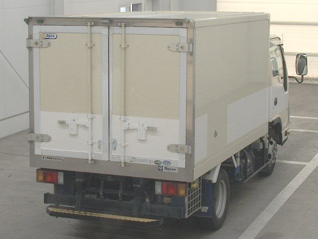 2019 Isuzu Elf Refrigerated and frozen trucks auction photo 2