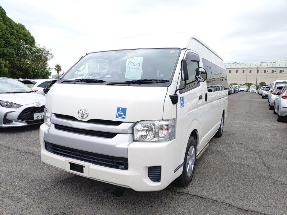 2018 Toyota Hiace Japan auction vehicle