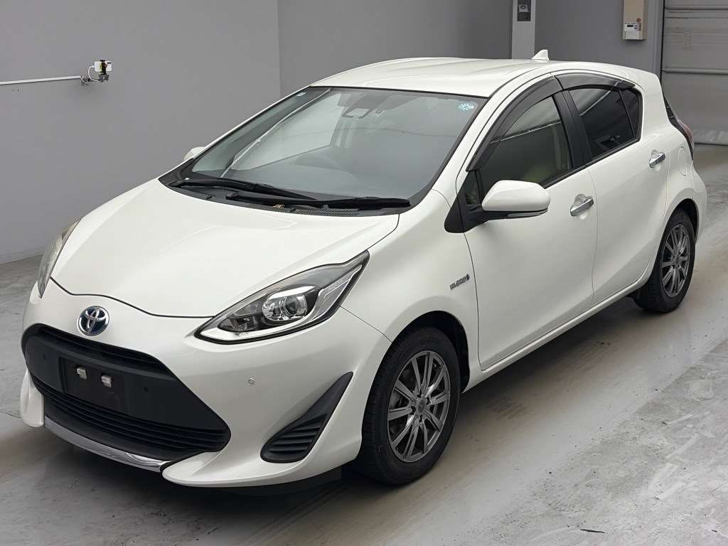 2020 Toyota Aqua S Style Black Japan auction vehicle