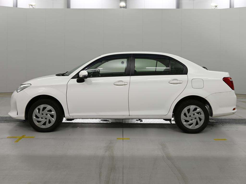 2021 Toyota Corolla Axio EX 4WD auction photo 4