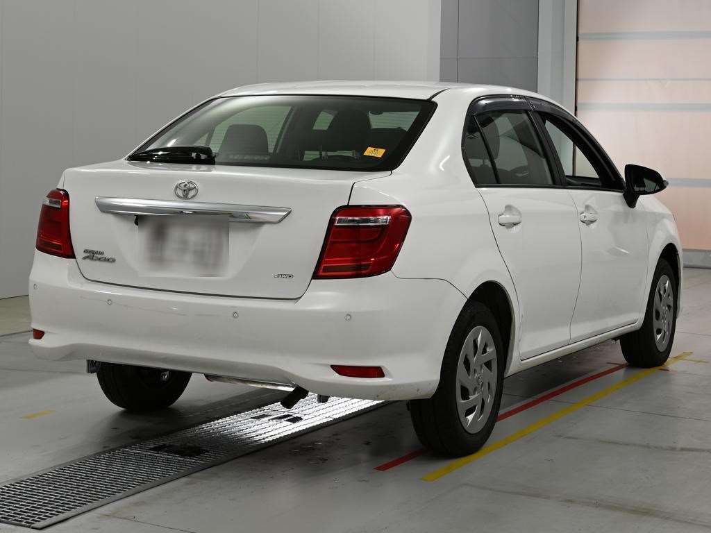 2021 Toyota Corolla Axio EX 4WD auction photo 2