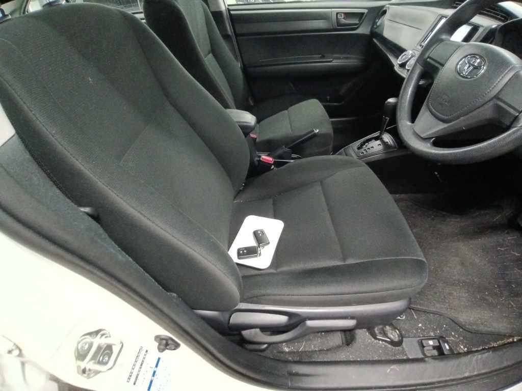 2021 Toyota Corolla Axio EX 4WD auction photo 10