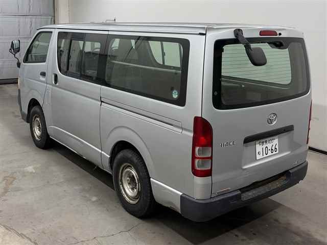 2006 Toyota Hiace auction photo 2