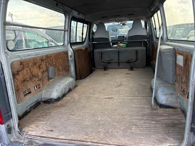 2006 Toyota Hiace auction photo 9