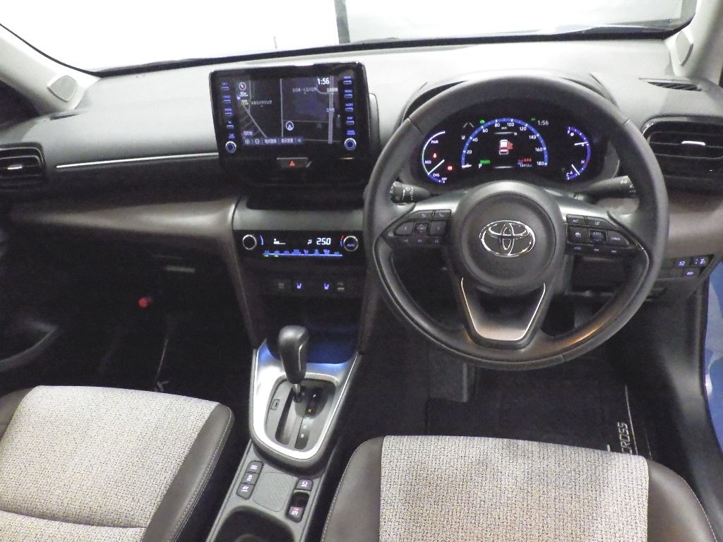 2021 Toyota Yaris Cross ハイブリッドZ auction photo 3