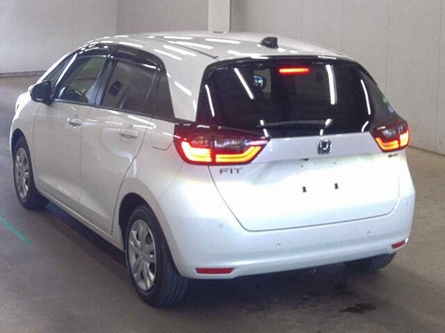 2020 Honda Fit EHEVベーシック auction photo 2