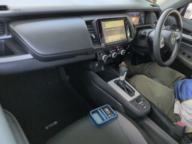 2020 Honda Fit EHEVベーシック auction photo 3