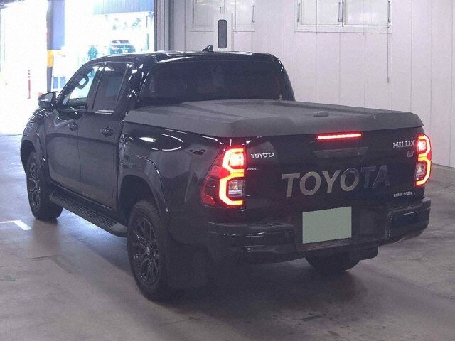 2024 Toyota Hilux Z GR Sport 4WD auction photo 2