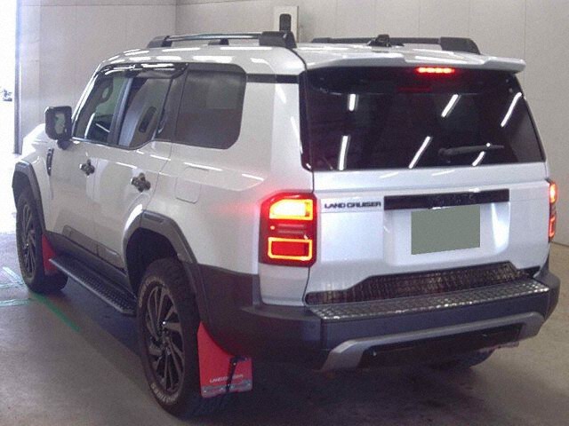 2024 Toyota Land Cruiser 250 ZX 4WD auction photo 2