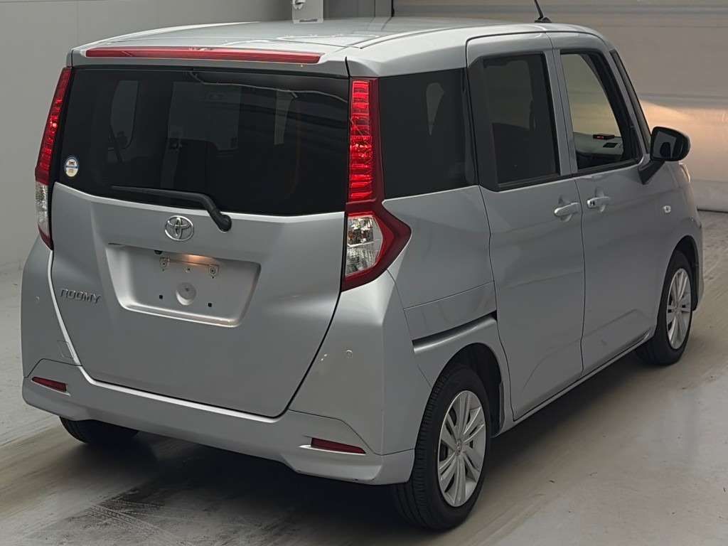 2021 Toyota Roomy X auction photo 2