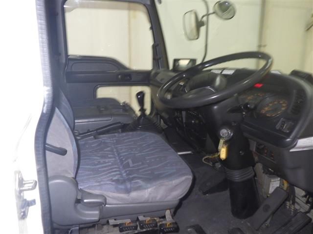 2005 Isuzu Forward Wing auction photo 6