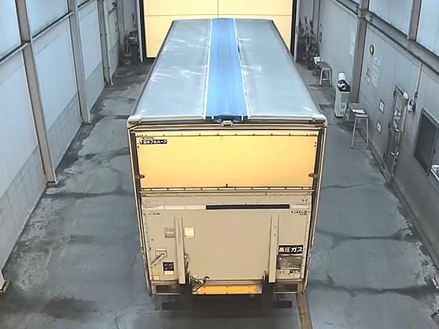 2005 Isuzu Forward Wing auction photo 3