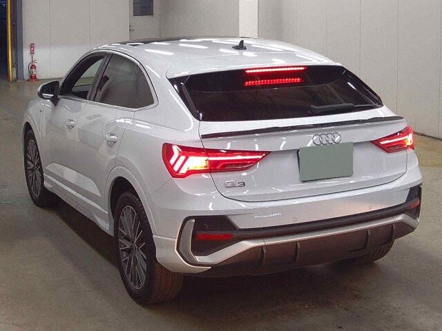 2021 Audi Q3 Sportback 35TFSI S-Line auction photo 2