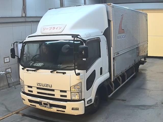 2011 Isuzu Forward ウィング Japan auction vehicle