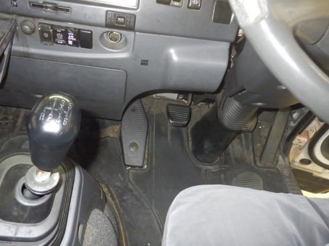 2011 Isuzu Forward ウィング auction photo 8