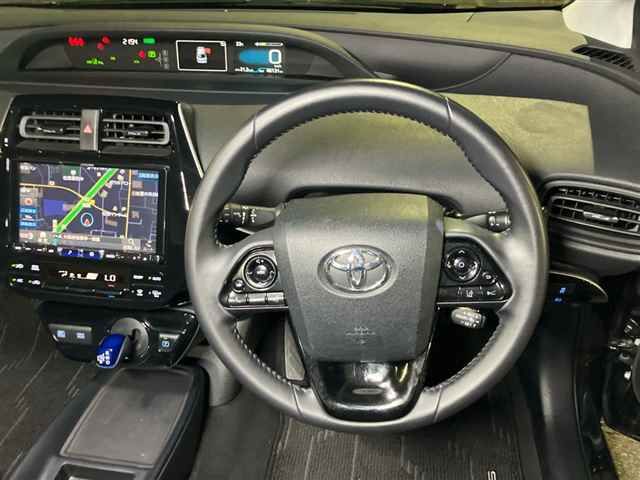 2020 Toyota Prius Sセーフティプラス2 auction photo 3
