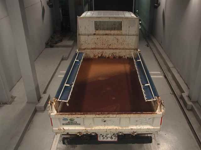 2019 Isuzu Elf 2-ton dump truck auction photo 7