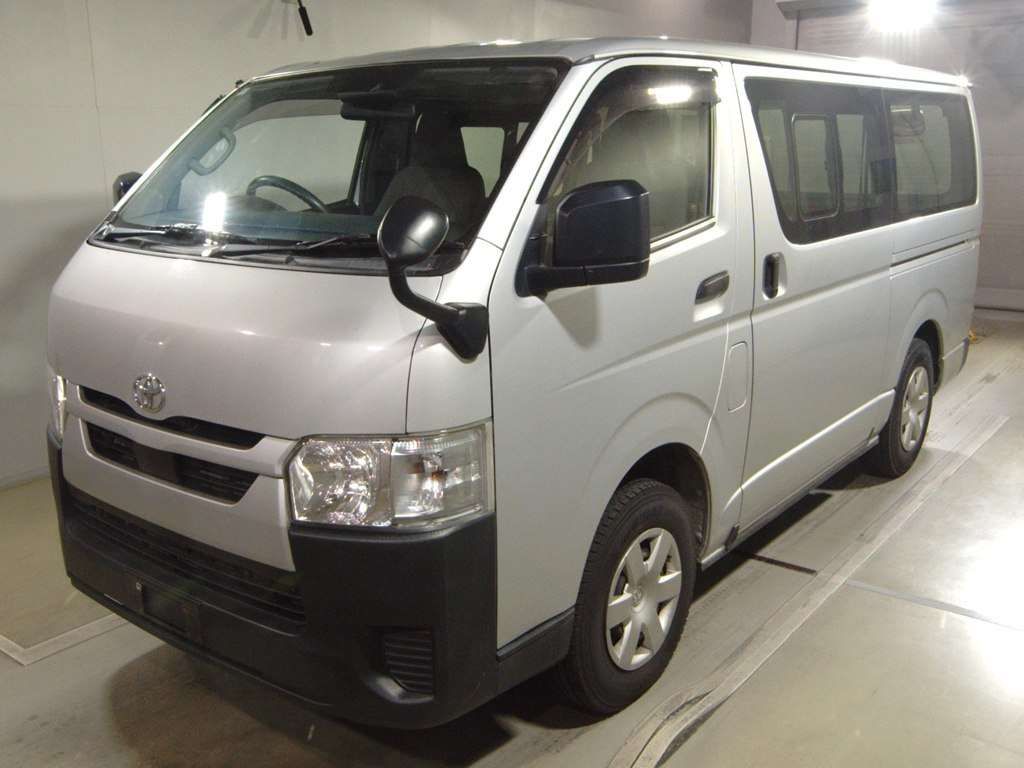 Japan Auction Vehicles 4 2021 Toyota Hiace Long DX 4WD auction photo